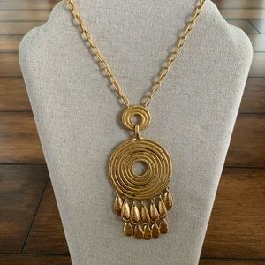Stella & Dot Delilah gold pendant